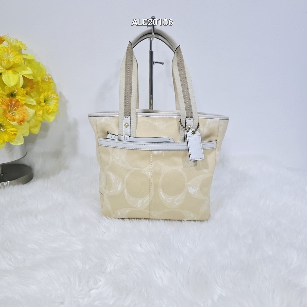 Coach Hampton Cream and Tan Tote Bag F10805